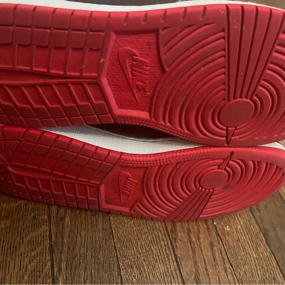 Nike Air Jordan 1 Mid Athletic Shoe Youth Size 6Y DQ8423-060 Black Red White - Picture 4 of 6